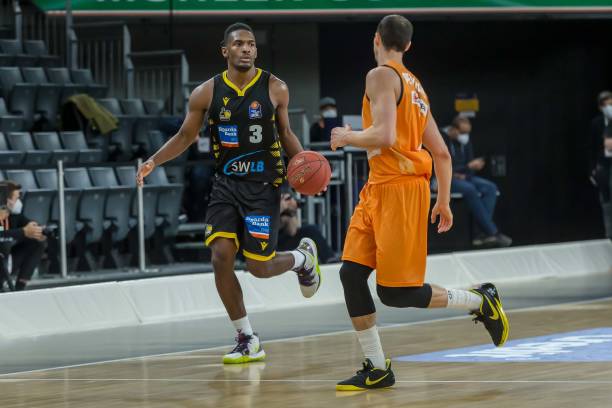 凭借其独特 凭借其独特