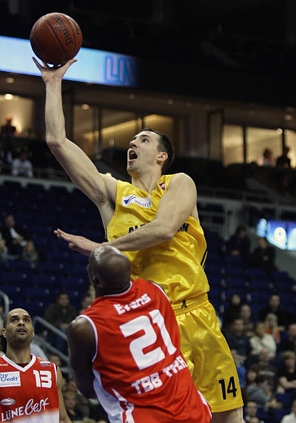 还是更衣室 还是更衣室